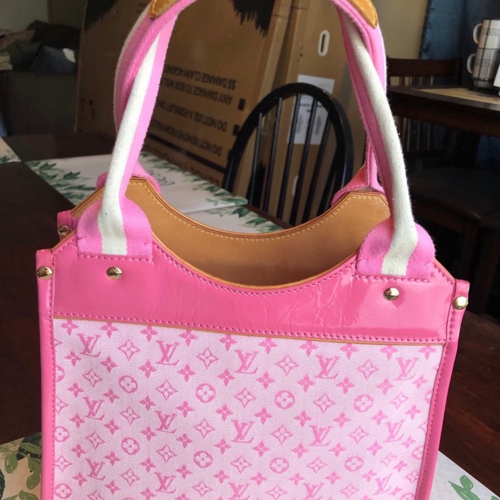 Authentic Louis Vuitton. Pink. Monogram Vernis.